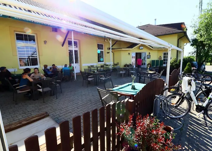 Gasthuis Restaurace Bowling Rakovec Řepišt